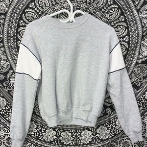 Brandy Melville sweatshirt